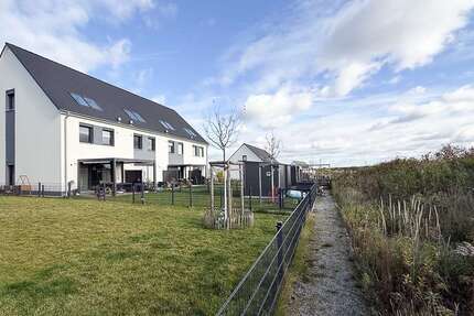 Haus zum Mieten in Rüdersdorf 1.527 € 146 m² 5 zimmer