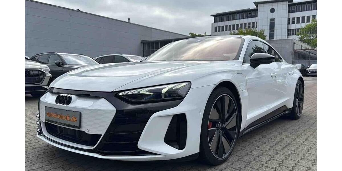 Audi e-tron GT 43.488 km 52.950 &euro; Hamburg 22047