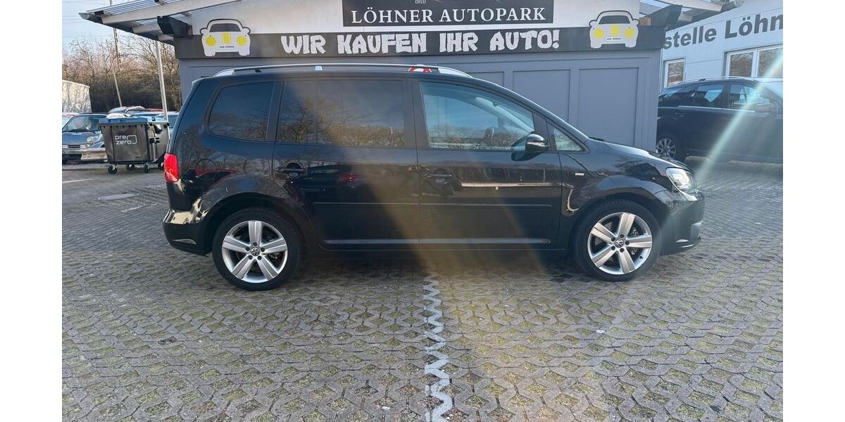 VW Touran 130.212 km 12.890 &euro; Löhne 32584