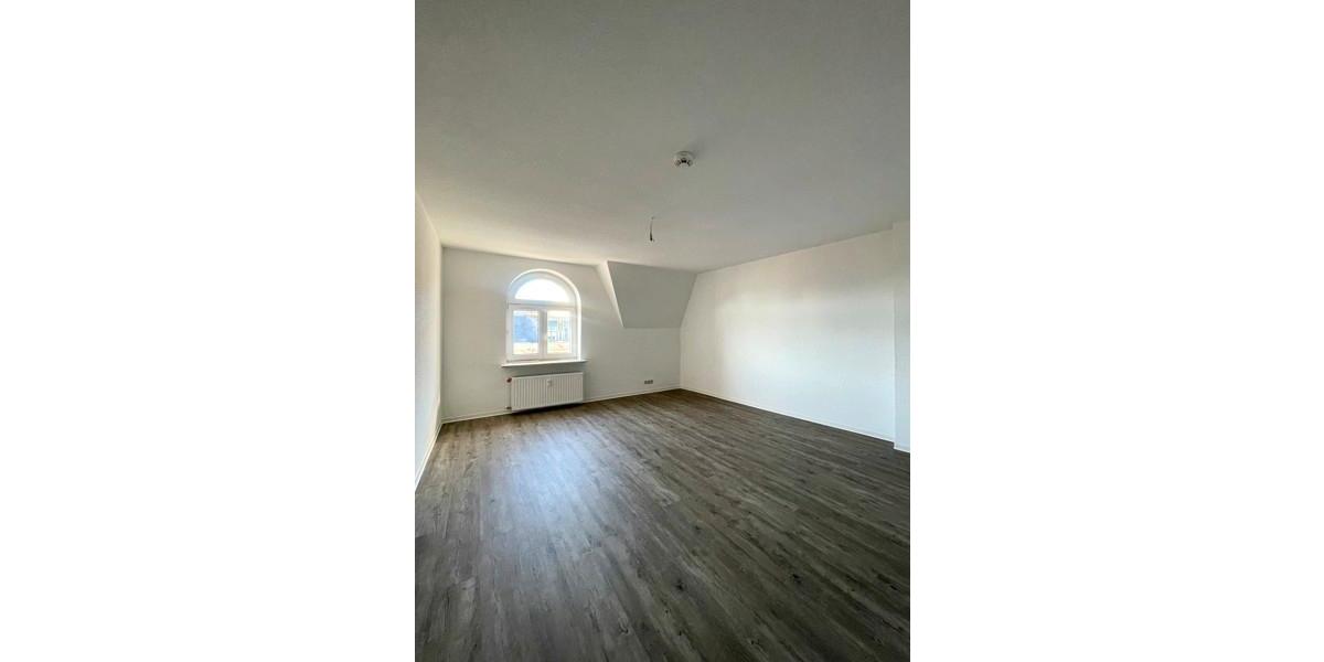 Etagenwohnung Weimar - 3 Zimmer, 84 m&sup2;, 817&euro; | Angebot:25178922