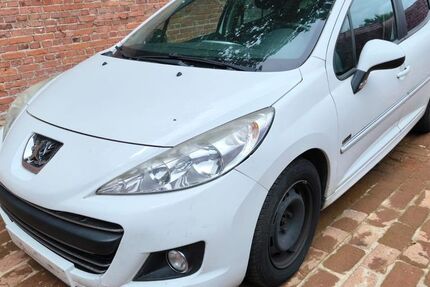 Peugeot 207 147.000 km 1.490 € Chemnitz 09116