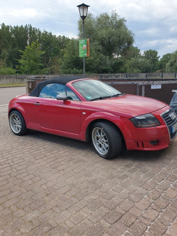TT