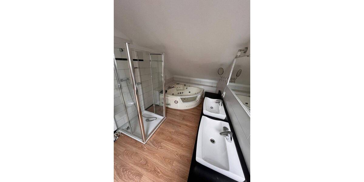 Einfamilienhaus Roßbach - 3 Zimmer, 125 m&sup2;, 1.100&euro; | Angebot:26908517