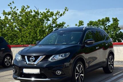 Nissan X-Trail 97.780 km 14.490 &euro; Hamburg 22159