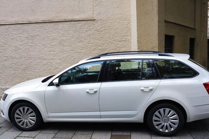 Skoda Octavia 271.760 km 7.700 &euro; München 81547