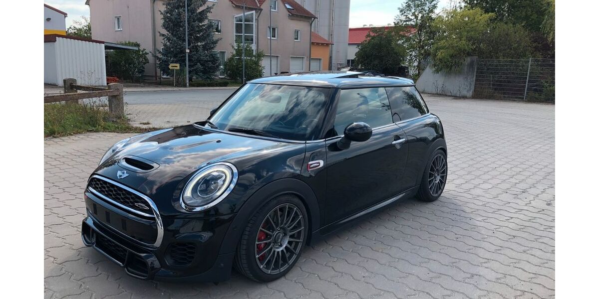 Mini John Cooper Works 44.241 km 27.500 &euro; Markt Erlbach 91459