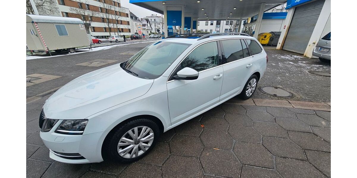 Skoda Octavia 129.000 km 9.500 &euro; Niederzier 52382