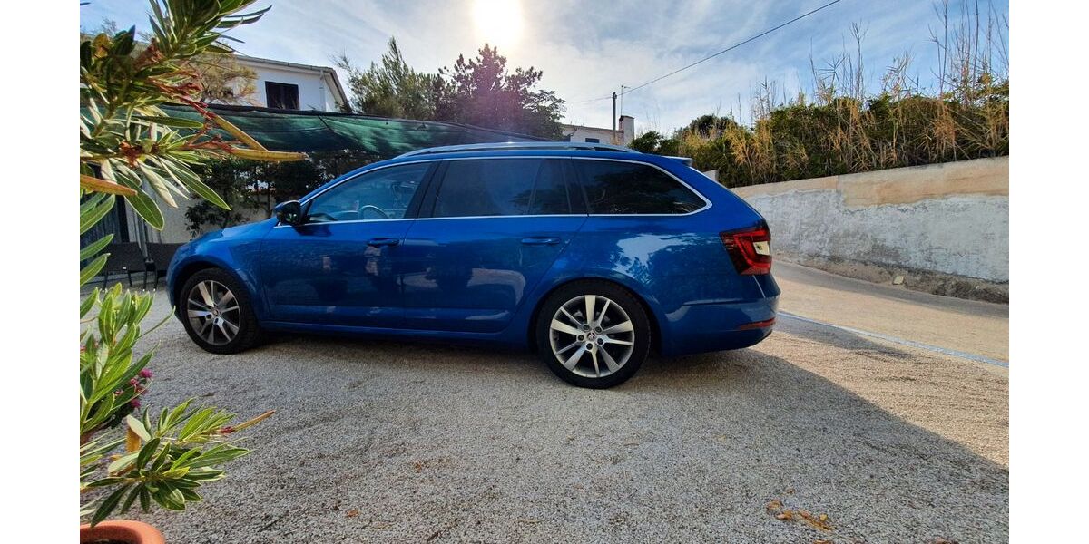 Skoda Octavia 68.000 km 22.589 &euro; Stuttgart 70439