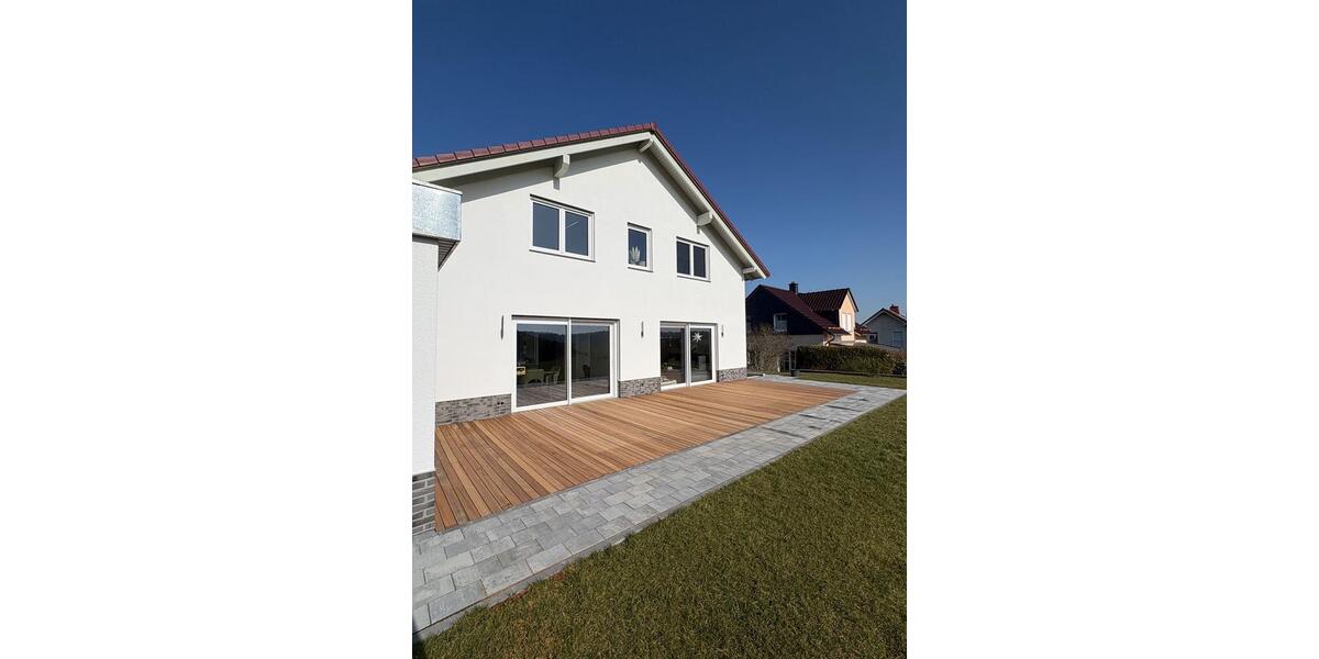 Einfamilienhaus Bad Arolsen - 5.5 Zimmer, 198 m&sup2;, 589.000&euro; | Angebot:24729642