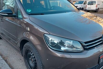 VW Touran 156.367 km 4.999 &euro; Fellbach 70736