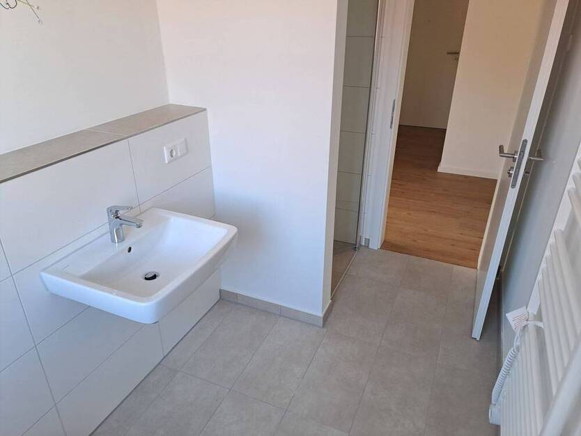 hochwertige 2-Zimmer-NEUBAU-PENTHOUSE-Wohnung (KfW 55) mit Dachterrasse & Fahrstuhl