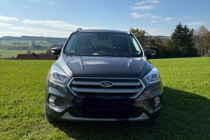 Ford Kuga 90.988 km 16.900 € Obergünzburg 87634