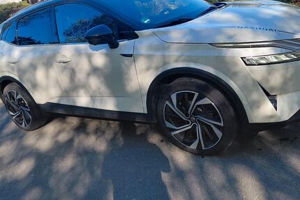 Nissan Qashqai 52.000 km 25.299 &euro; Haiger 35708