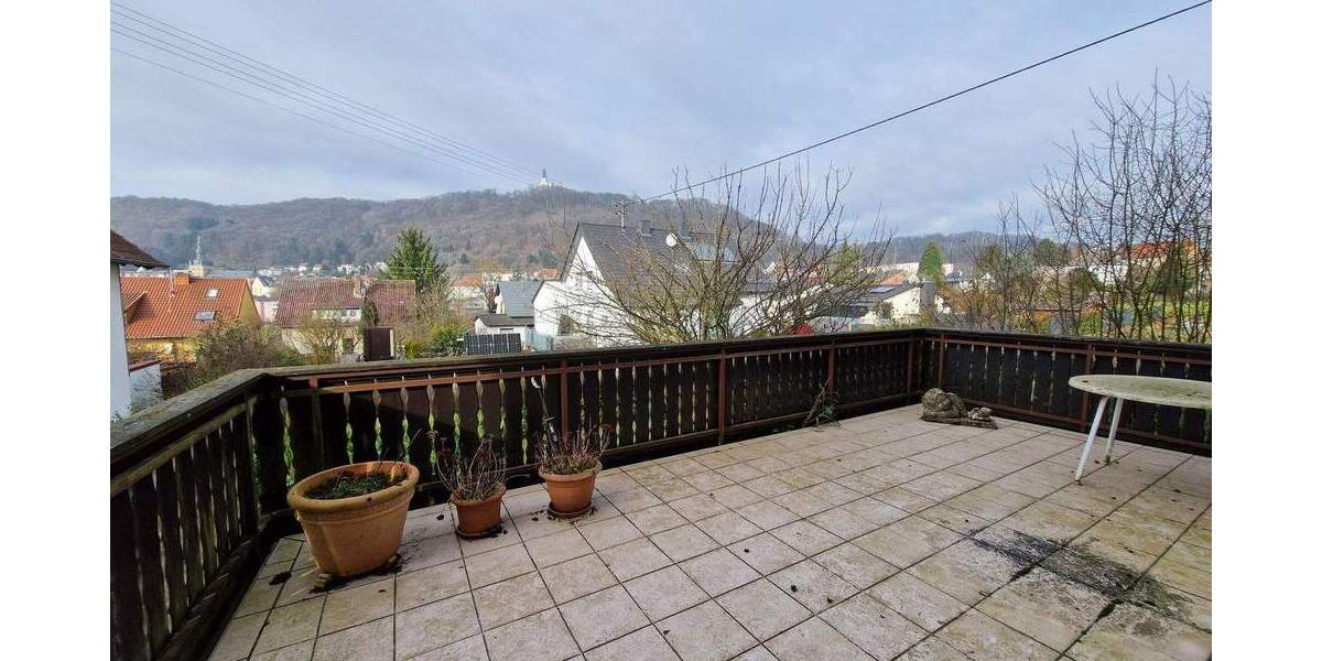 Einfamilienhaus Tholey - 8 Zimmer, 150 m&sup2;, 200.000&euro; | Angebot:25600966