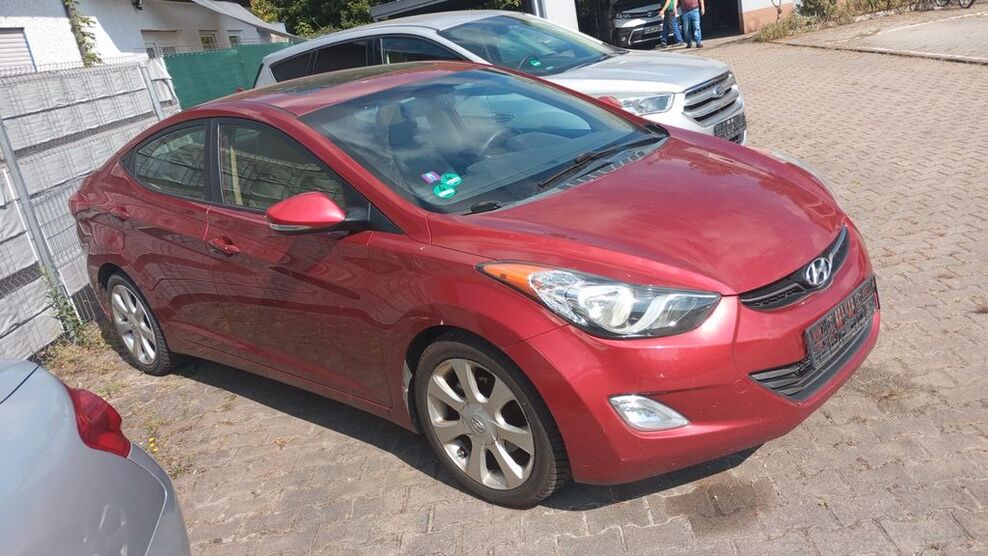 Hyundai Elantra 140.000 km 3.900 € Kaiserslautern 67661