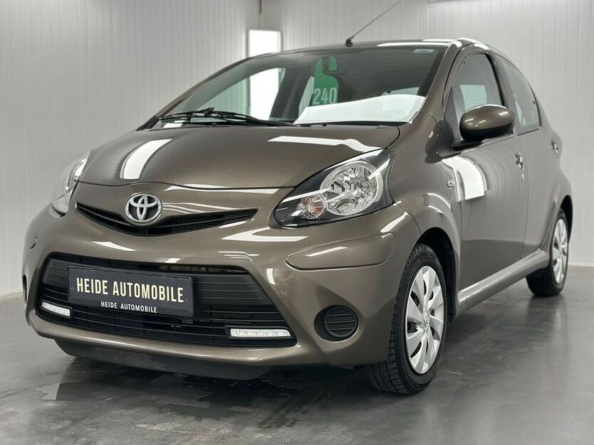 Aygo (X)