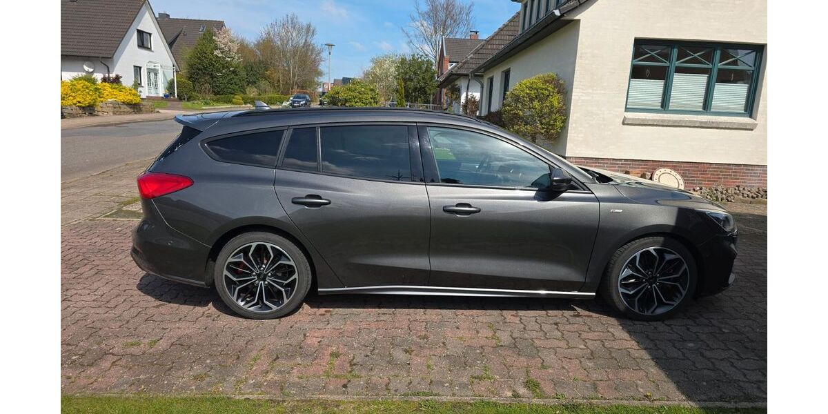 Ford Focus 124.000 km 15.990 &euro; Husum 25813