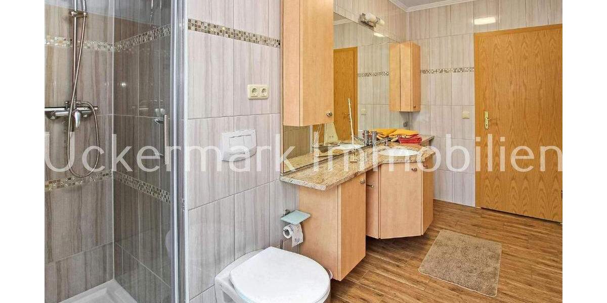 Mehrfamilienhaus, Wohnhaus Neustrelitz - 6 Zimmer, 152 m&sup2;, 699.000&euro; | Angebot:25851551