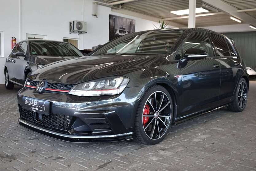 VW Golf 122.517 km 22.490 € Senden 89250
