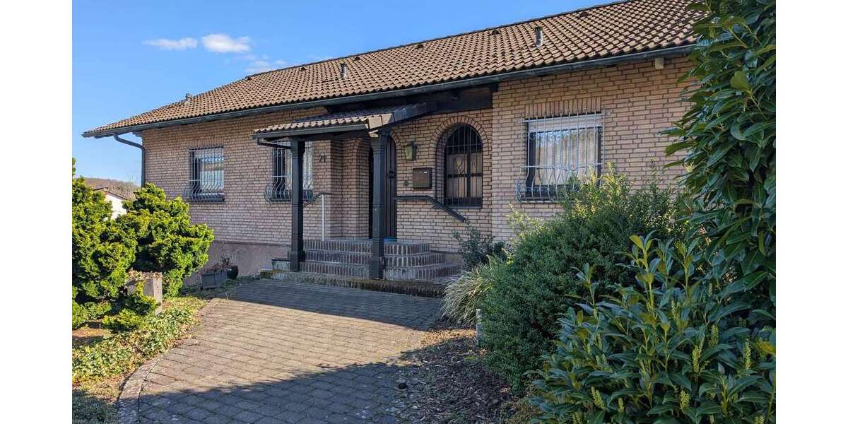 Einfamilienhaus Bergneustadt - 5 Zimmer, 258 m&sup2;, 495.000&euro; | Angebot:26169109