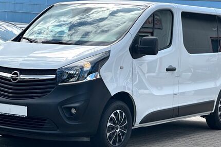 Opel Vivaro 124.000 km 18.995 &euro; Bruchsal-Helmsheim 76646