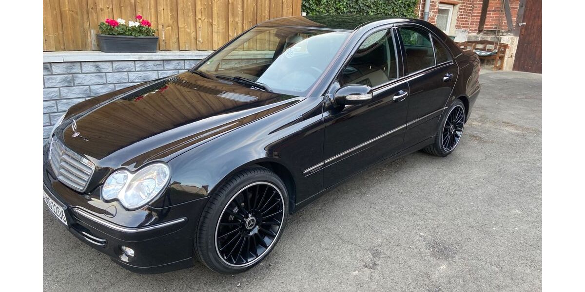 Mercedes-Benz C 230 190.830 km 2.250 &euro; Schauenburg 34270