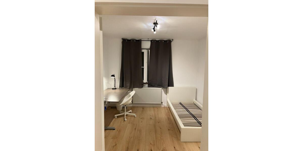 Etagenwohnung Kornwestheim - 1 Zimmer, 14 m&sup2;, 585&euro; | Angebot:25576433