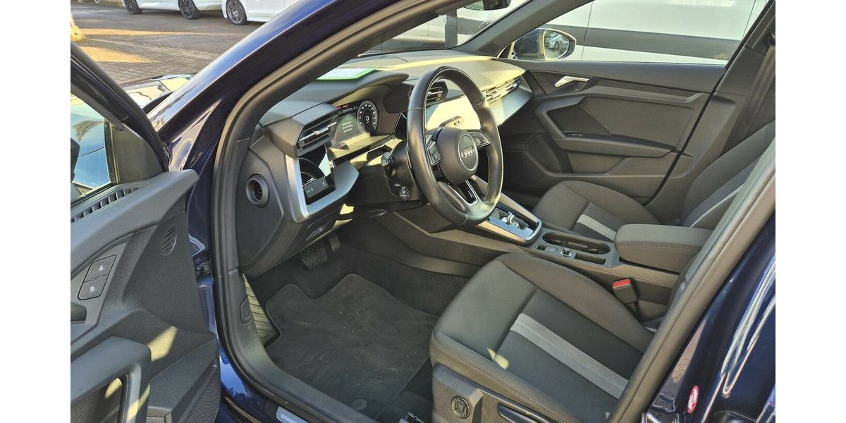 Audi A3 35 TDI advanced Rückfahrkamera, Virtual Cockpit 111.100 km 19.990 &euro; Rodgau 63110