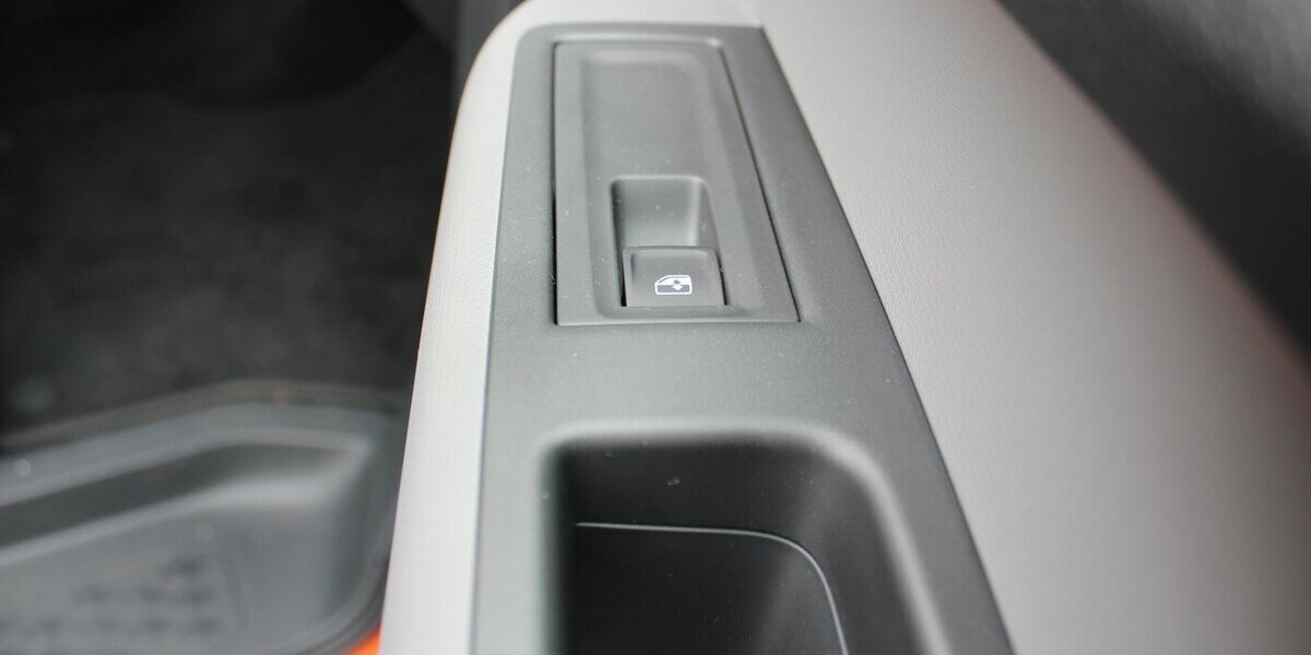VW ID.Buzz PRO Iq.Light/NAVI/Sitzh./.AHK 43.985 km 45.000 &euro; Höchstenbach 57629
