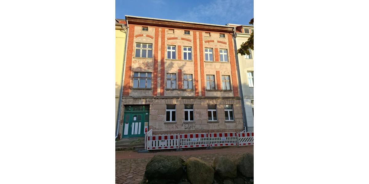 Etagenwohnung Pasewalk - 4 Zimmer, 105 m&sup2;, 1.050&euro; | Angebot:25343210