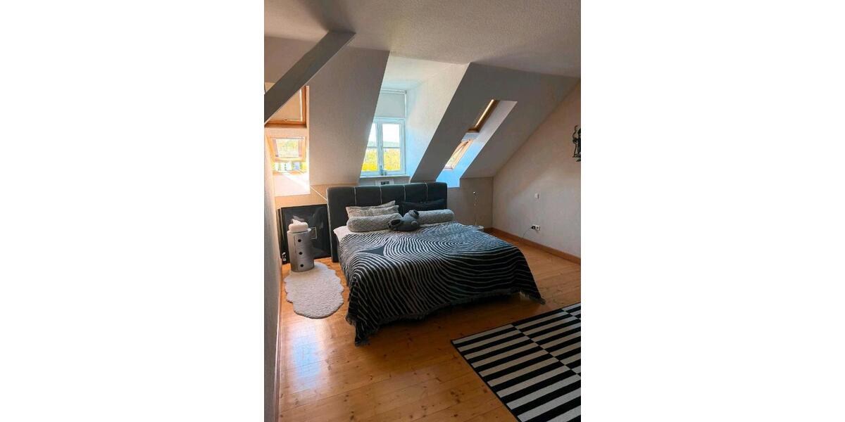 Dachgeschoßwohnung Sankt Ingbert - 2 Zimmer, 76 m&sup2;, 179.000&euro; | Angebot:27030057