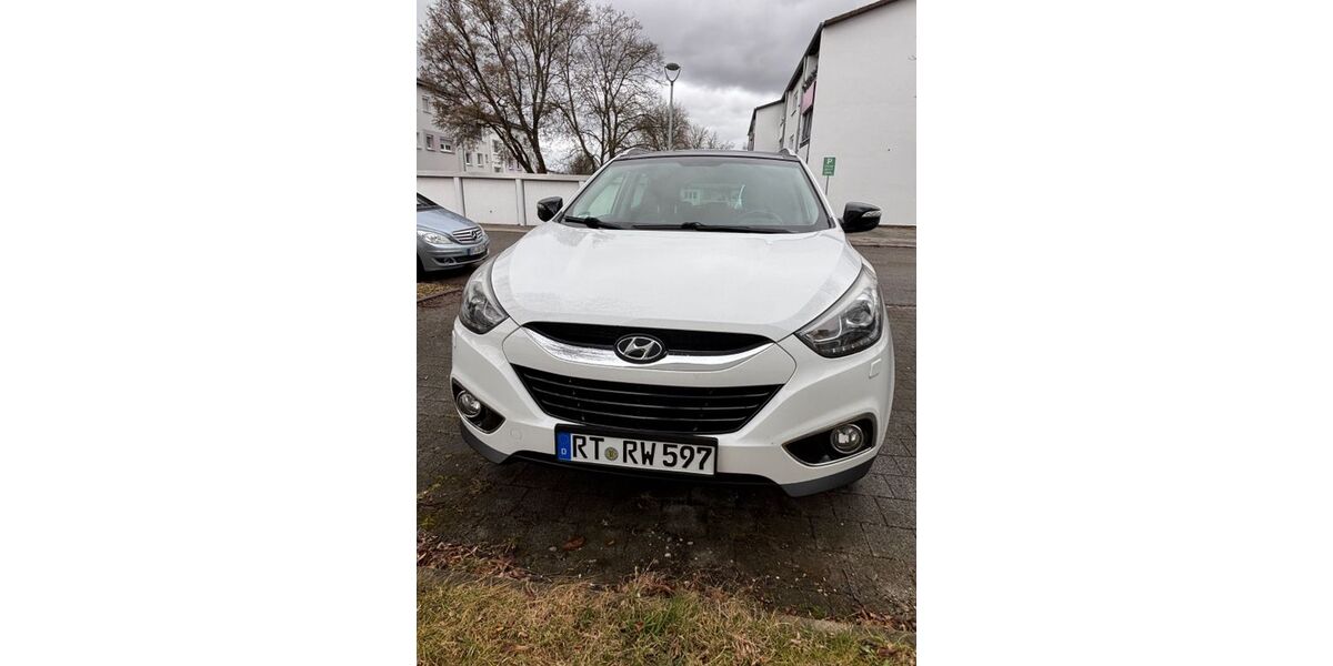Hyundai ix35 199.600 km 8.500 &euro; Reutlingen 72760