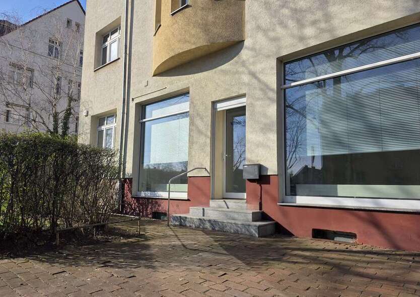 Büro in Halle 696,39 € 59 m²