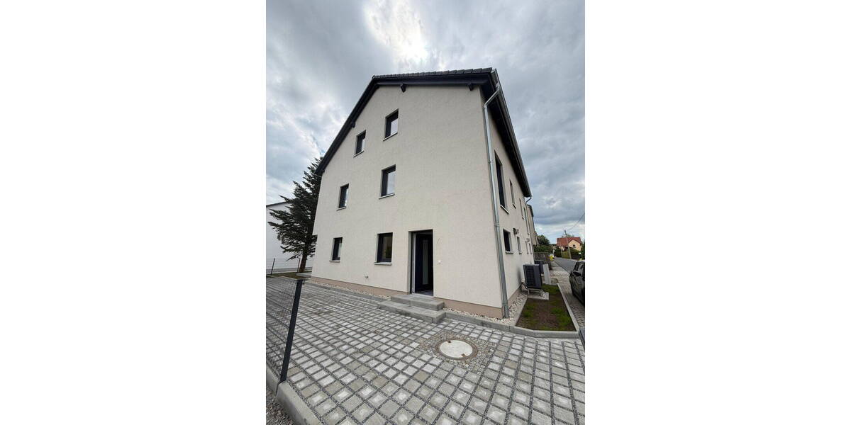 Doppelhaushälfte Dresden Weixdorf - 7 Zimmer, 152 m&sup2;, 2.950&euro; | Angebot:26703214