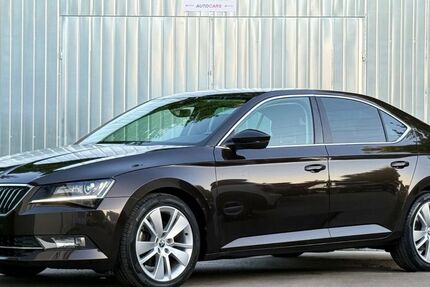 Skoda Superb 99.800 km 15.290 &euro; München 81243