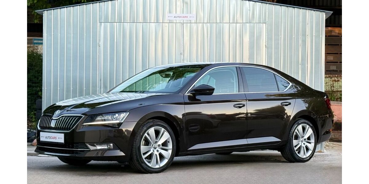 Skoda Superb 99.800 km 15.290 &euro; München 81243