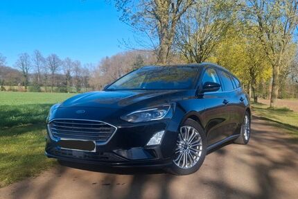 Ford Focus 160.542 km 9.499 &euro; Ibbenbüren 49477