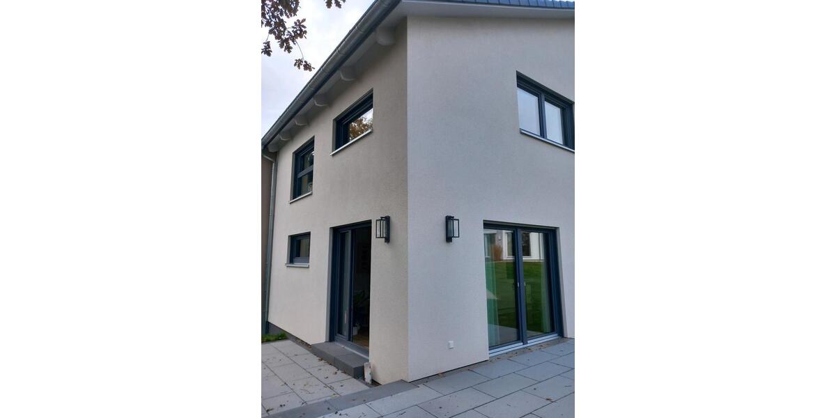 Doppelhaushälfte Hasselroth - 4 Zimmer, 125 m&sup2;, 1.600&euro; | Angebot:24383100