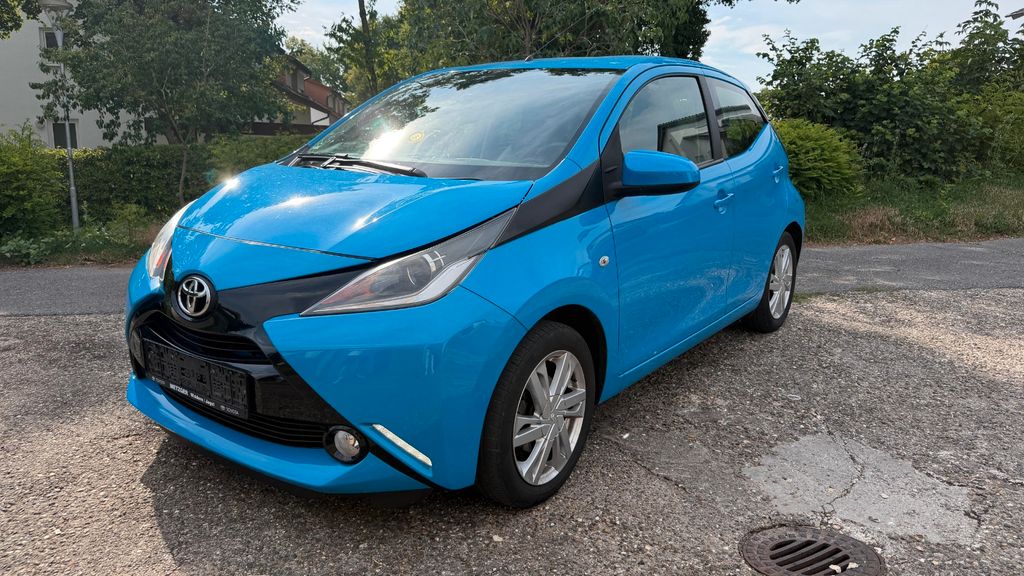 Toyota Aygo (X) 120.000 km 7.999 &euro; Gemmingen 75050