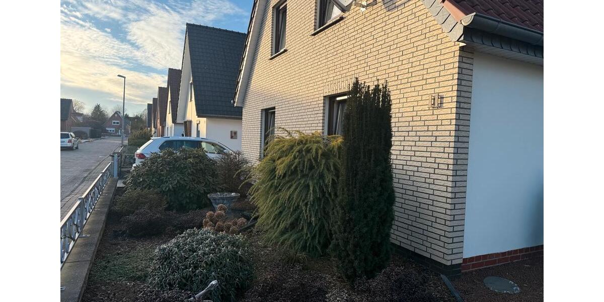 Einfamilienhaus Twistringen - 8 Zimmer, 122 m&sup2;, 1.700&euro; | Angebot:25152060