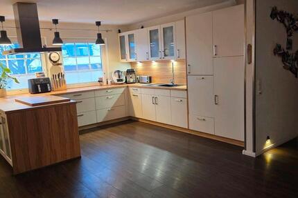 Wohnung Fredenbeck - 7 Zimmer, 200 m&sup2;, 2.100&euro; | Angebot:25181153