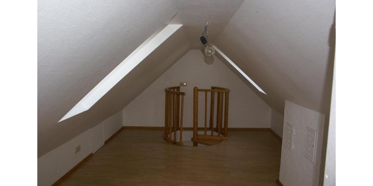 Reihenhaus Mellrichstadt - 4.5 Zimmer, 238 m&sup2;, 275.000&euro; | Angebot:25887667