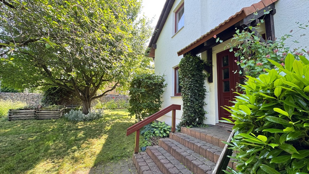 Helles, großes Einfamilienhaus mit Einliegerwohnung und Büro, Praxis oder Ferienwohnung - Einfamilienhaus Pohrsdorf Pohrsdorf | Angebot:26287315