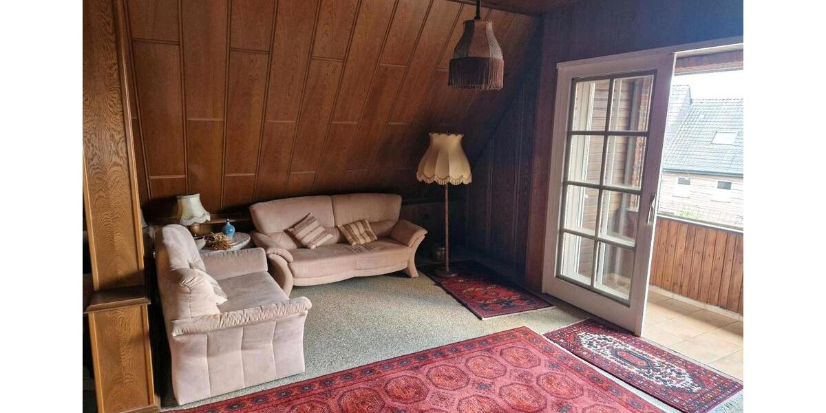 Dachgeschoßwohnung Velen - 3 Zimmer, 100 m&sup2;, 400&euro; | Angebot:26335323