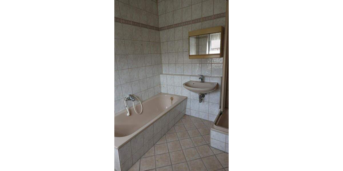 Mehrfamilienhaus, Wohnhaus Neißemünde Coschen - 8 Zimmer, 185 m&sup2;, 180.000&euro; | Angebot:25783185