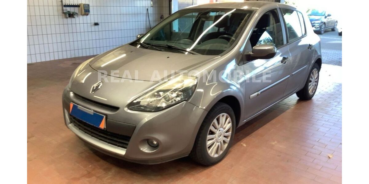 Renault Clio 97.000 km 4.799 &euro; Frankfurt am Main 65933