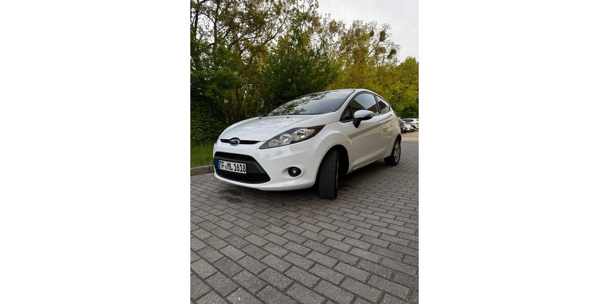 Ford Fiesta 176.600 km 2.600 &euro; Trebbin 14959
