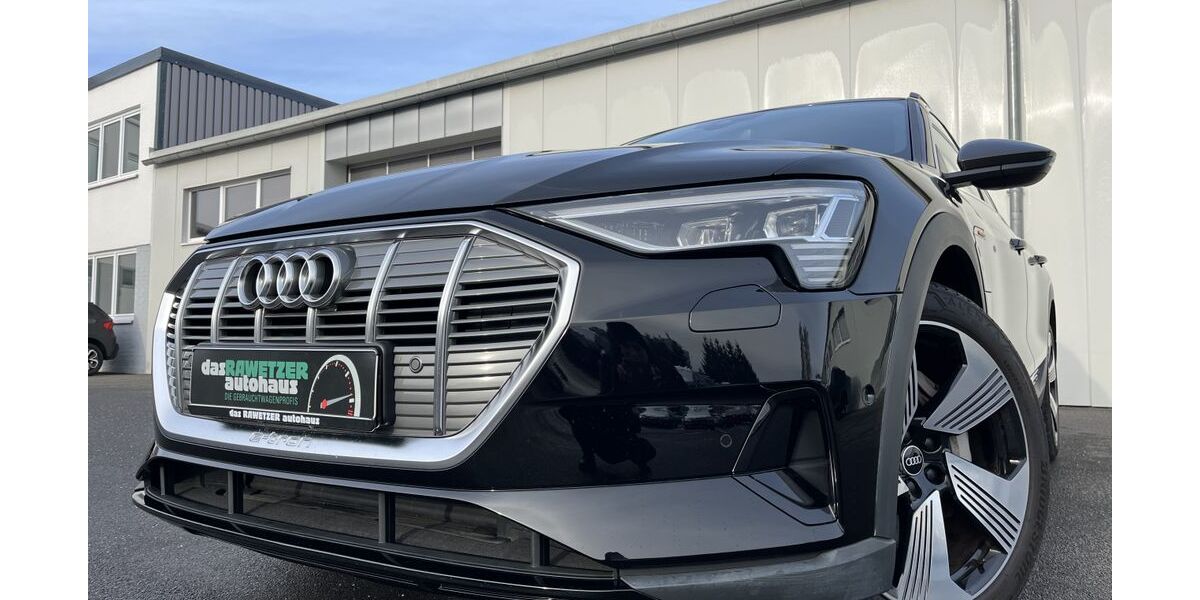Audi e-tron 28.727 km 26.860 &euro; Marktredwitz 95615