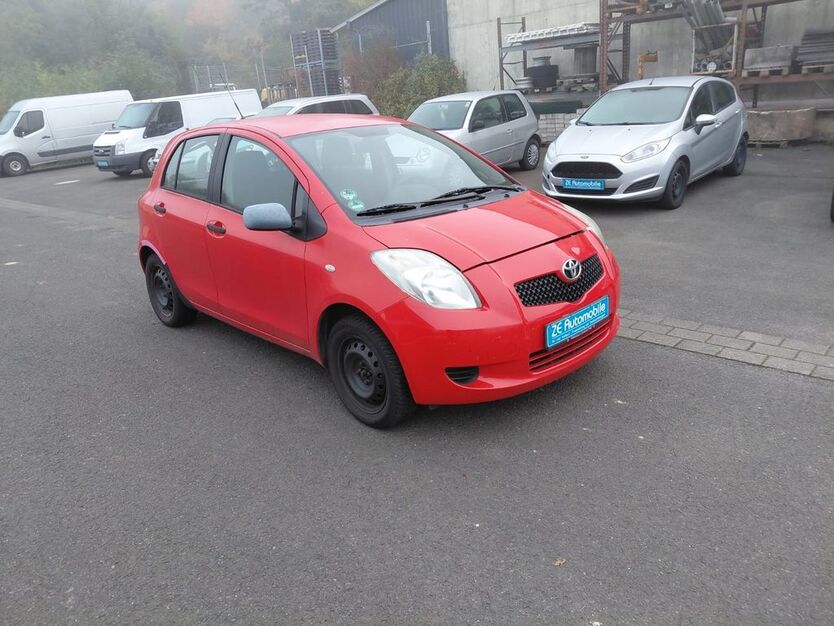Toyota Yaris 186.000 km 1.250 € Wittlich 54516