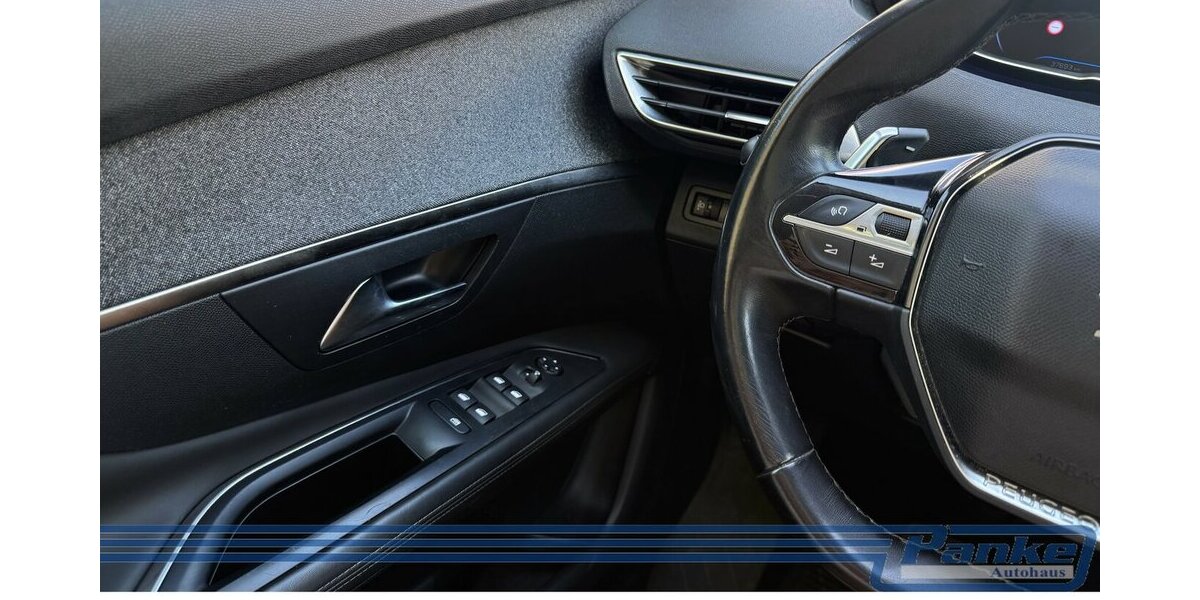 Peugeot 3008 Allure PT 130 EAT6*Pano*TotW*CAM*Carplay*1H 37.693 km 17.990 &euro; Berlin 13187